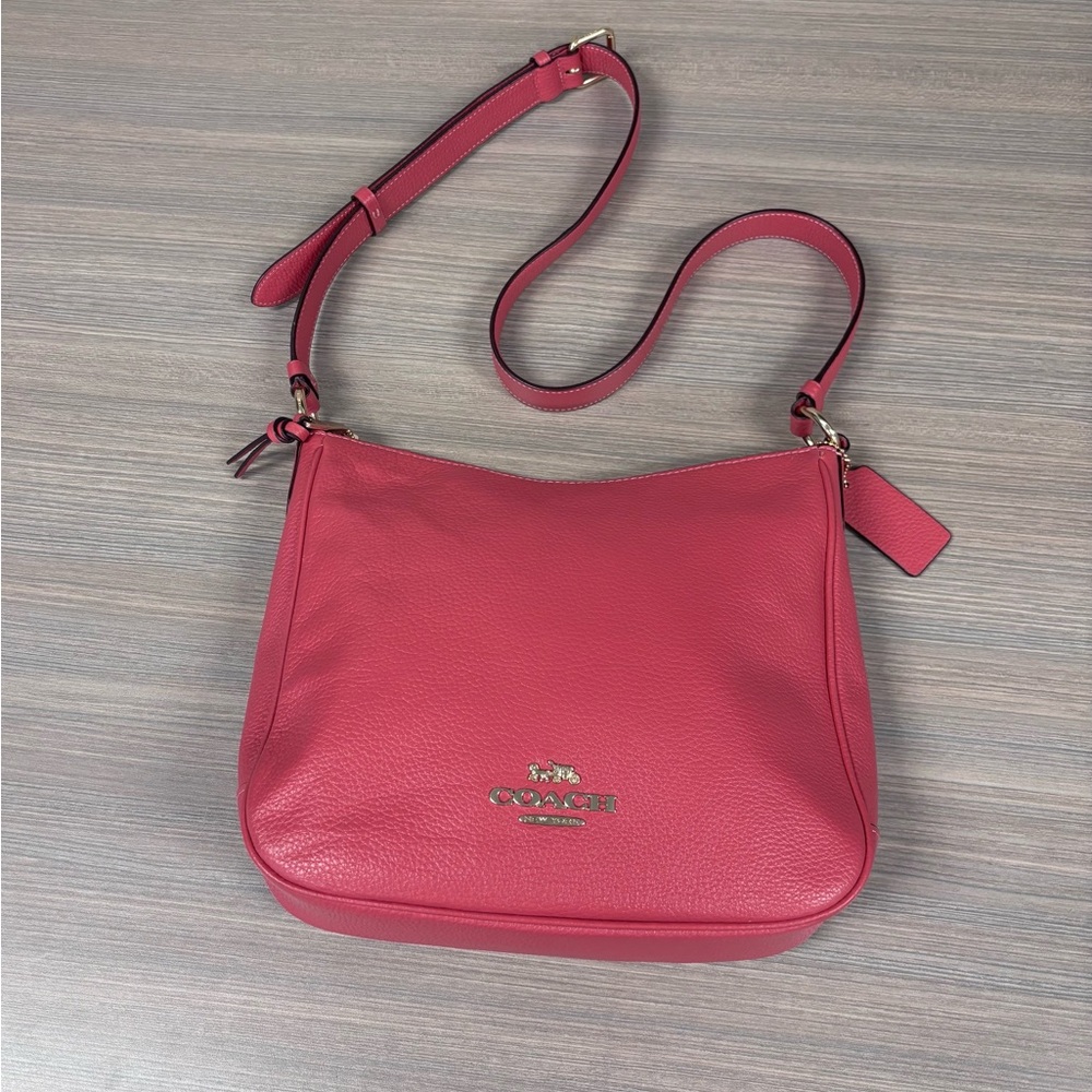 Coach Genuine Leather Crossbody Bag EXCELLENT CONDITION